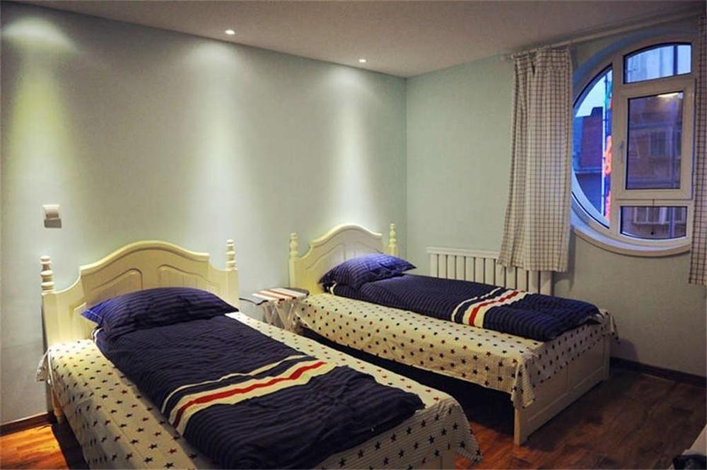 Dalian Buzz Light Year Youth Hostel Exterior foto