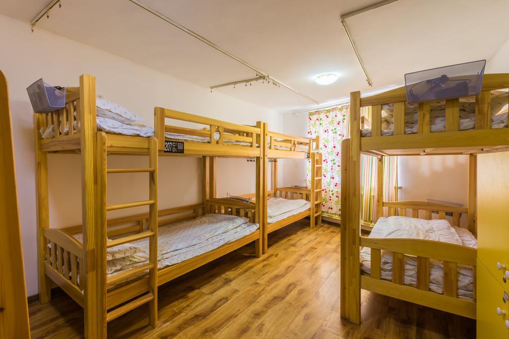 Dalian Buzz Light Year Youth Hostel Exterior foto